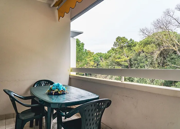 Comfortable Near The In Apartamento